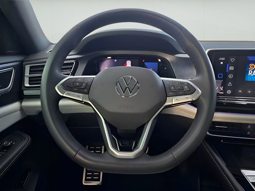 Used 2025 Volkswagen Atlas Cross Sport SEL Premium R-Line image 28