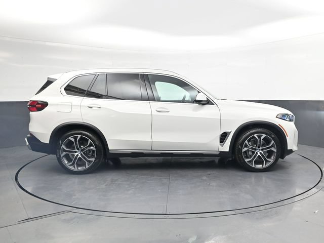 Used 2026 BMW X5 xDrive40i w/ Premium Package AWD/4WD video 3