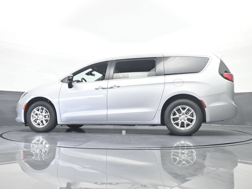 New 2026 Chrysler Voyager LX FWD image 54