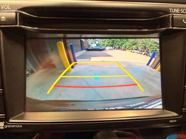 Used 2017 Toyota RAV4 XLE AWD/4WD image 37