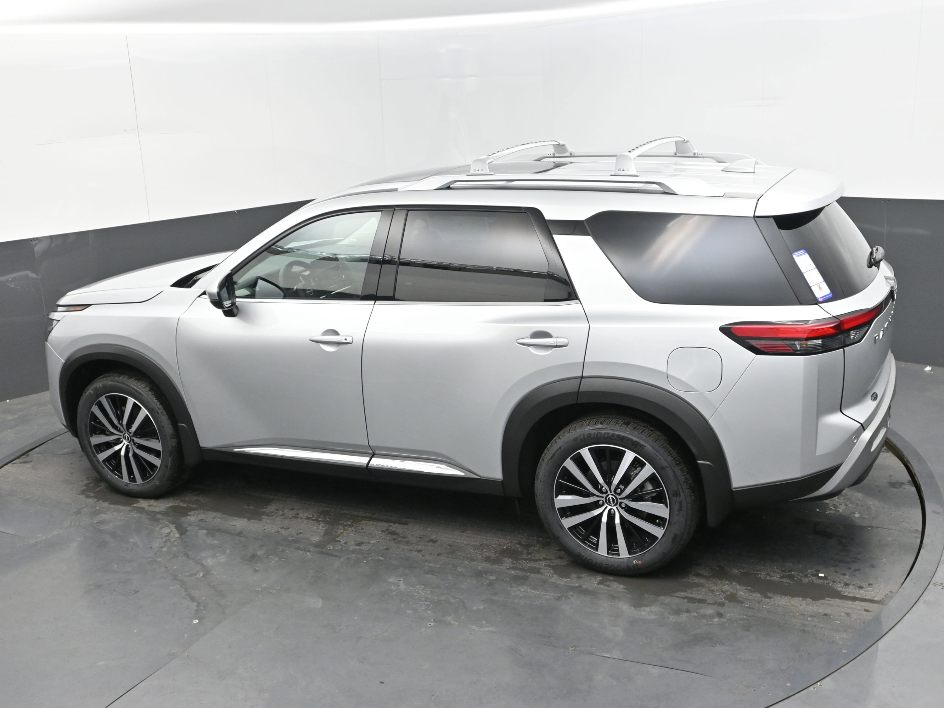 New 2025 Nissan Pathfinder Platinum image 36