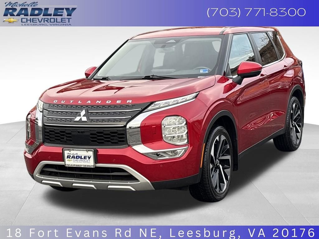 Used 2023 Mitsubishi Outlander SE