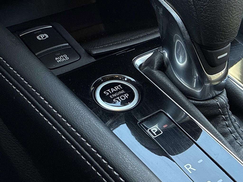 Used 2024 Nissan Kicks SV image 14