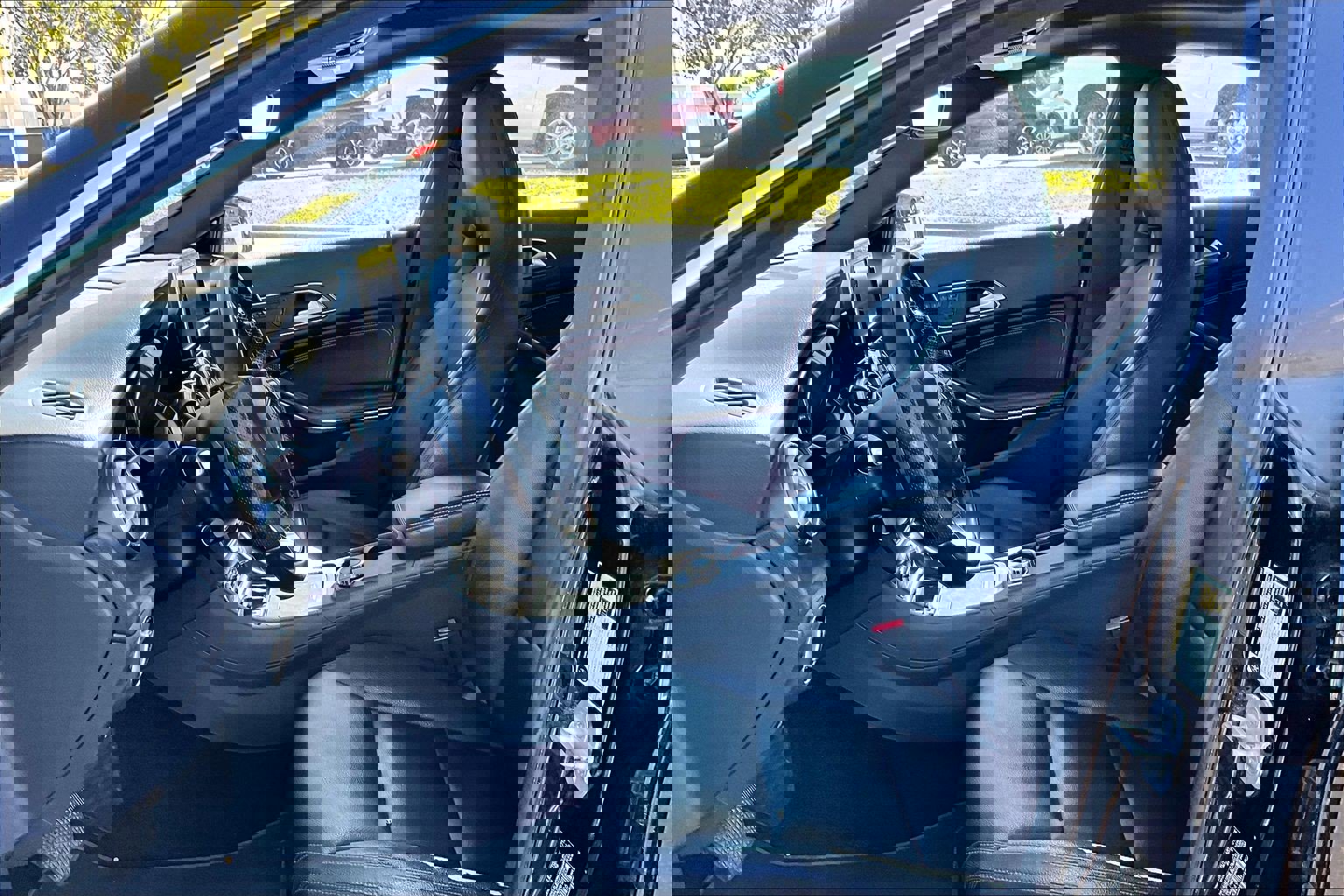 Used 2015 Mercedes-Benz CLA 250 image 17