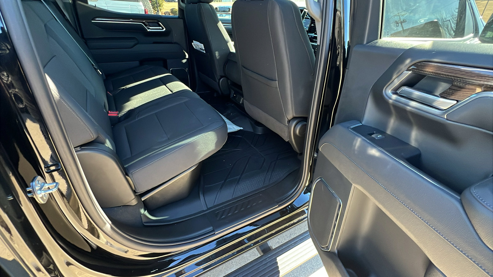 Used 2025 Chevrolet Silverado 1500 LT image 22