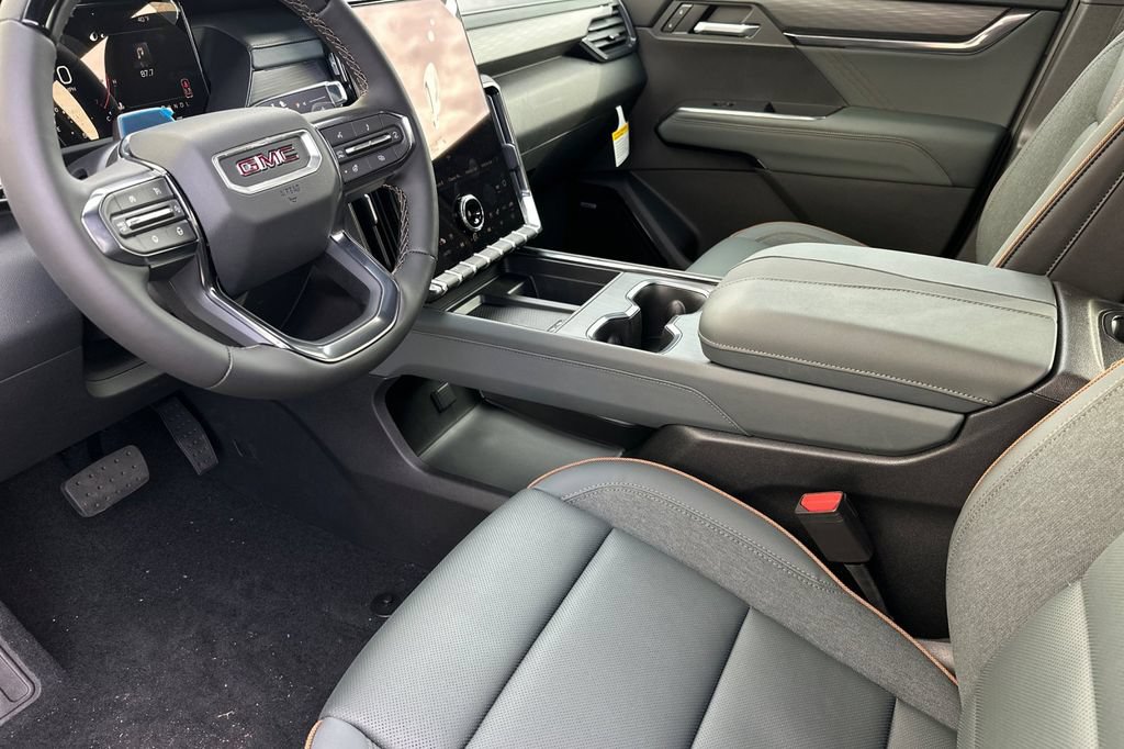 Used 2026 GMC Acadia AT4 w/ Super Cruise Package AWD/4WD image 7