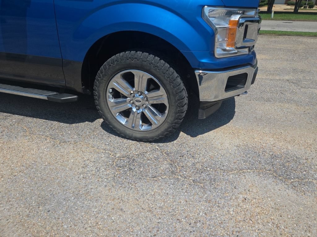 Used 2019 Ford F150 XLT w/ Equipment Group 302A Luxury AWD/4WD image 17