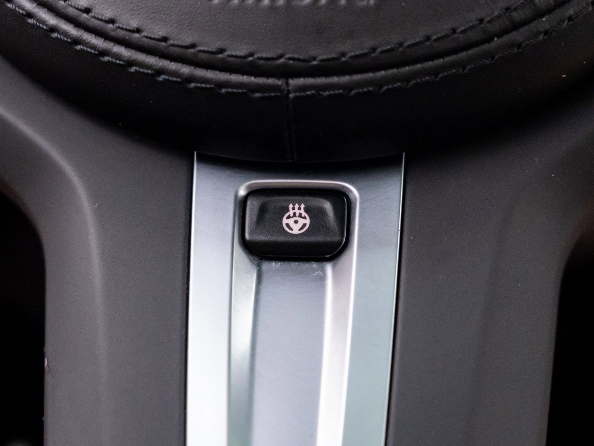Certified 2023 BMW M550i xDrive AWD/4WD image 30