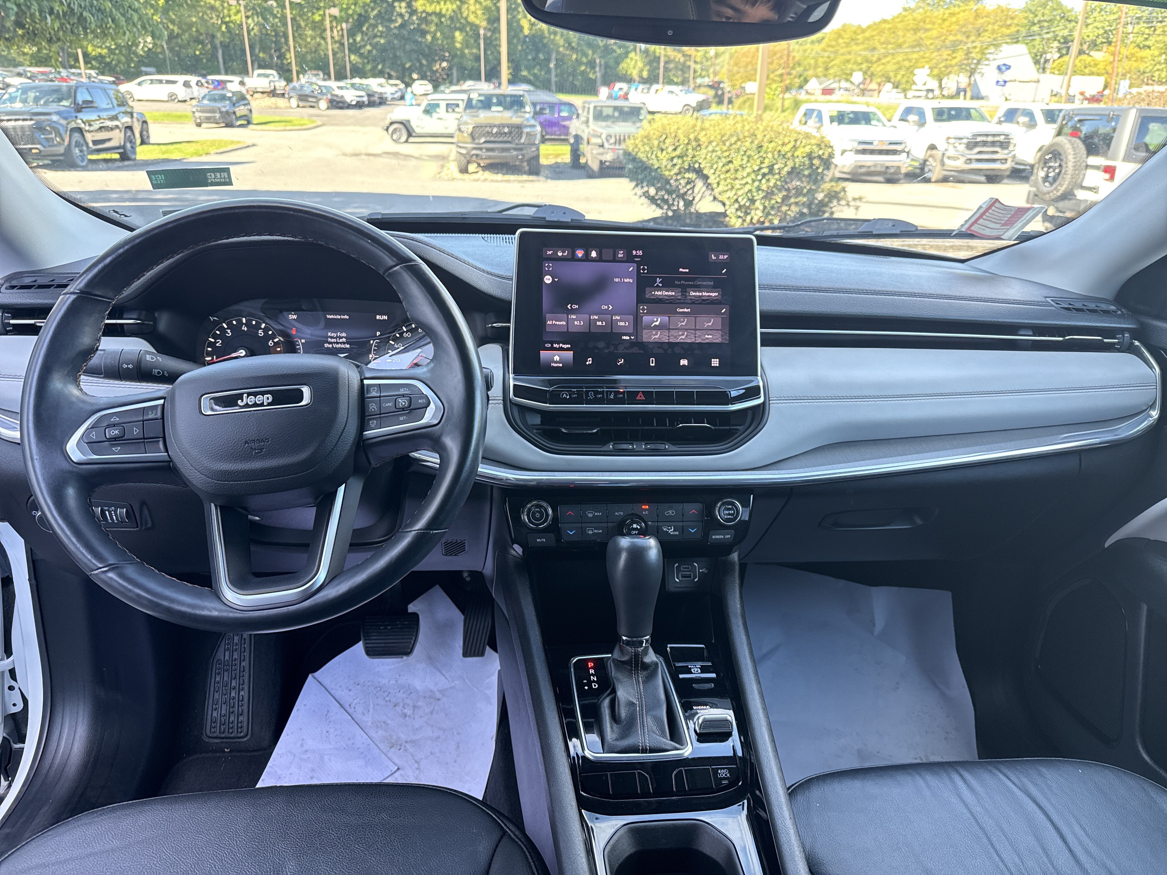 Used 2022 Jeep Compass Limited AWD/4WD image 14