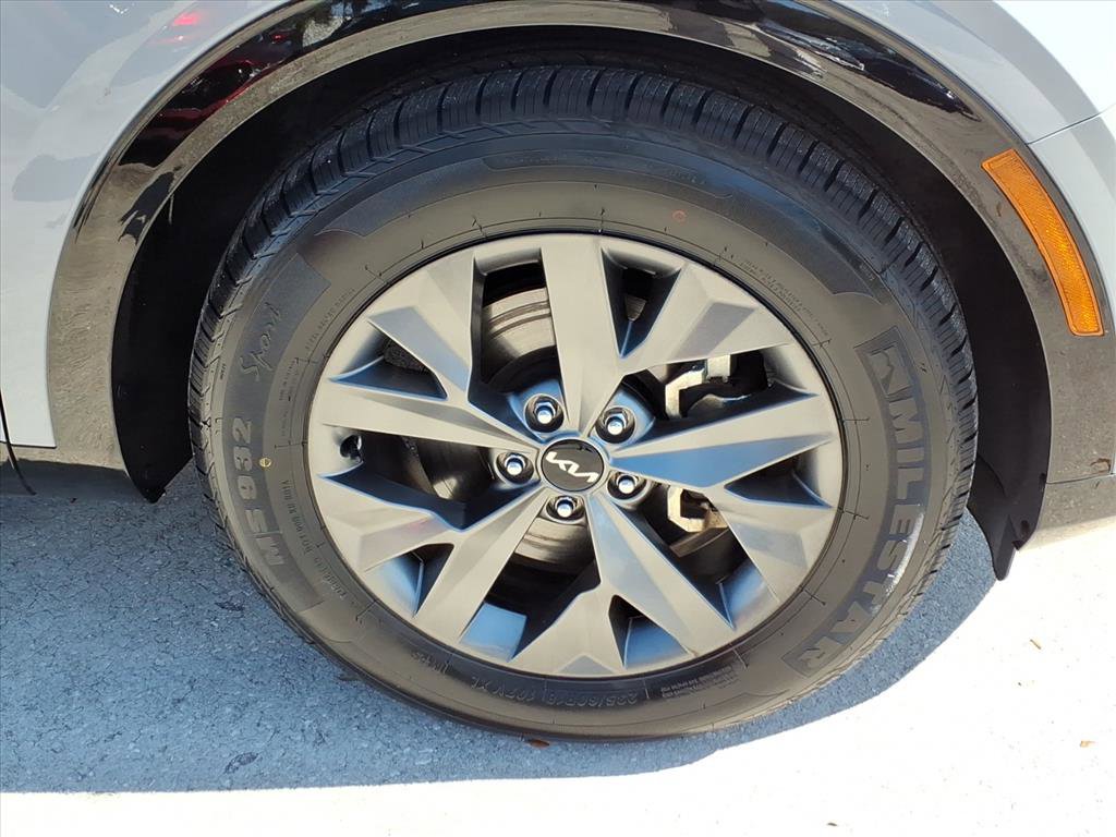 Used 2024 Kia Sportage SX image 11