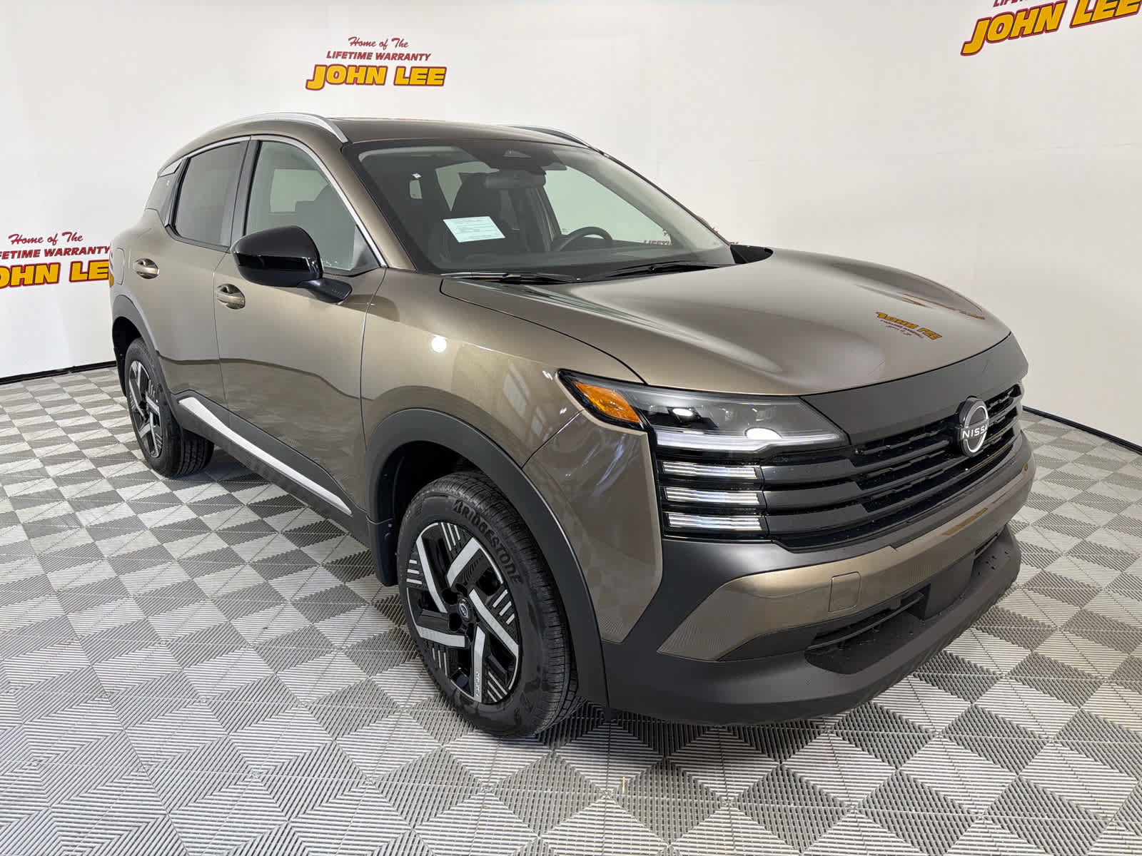 New 2026 Nissan Kicks SV w/ SV Premium Package FWD image 8