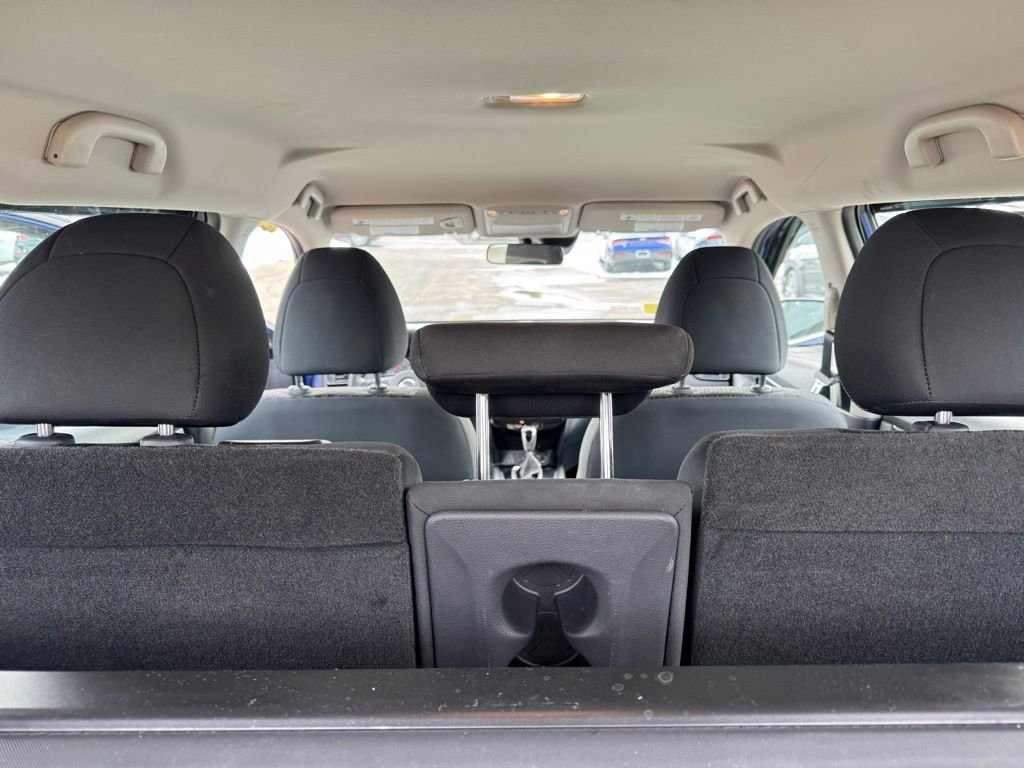 Used 2019 Nissan Rogue S image 32