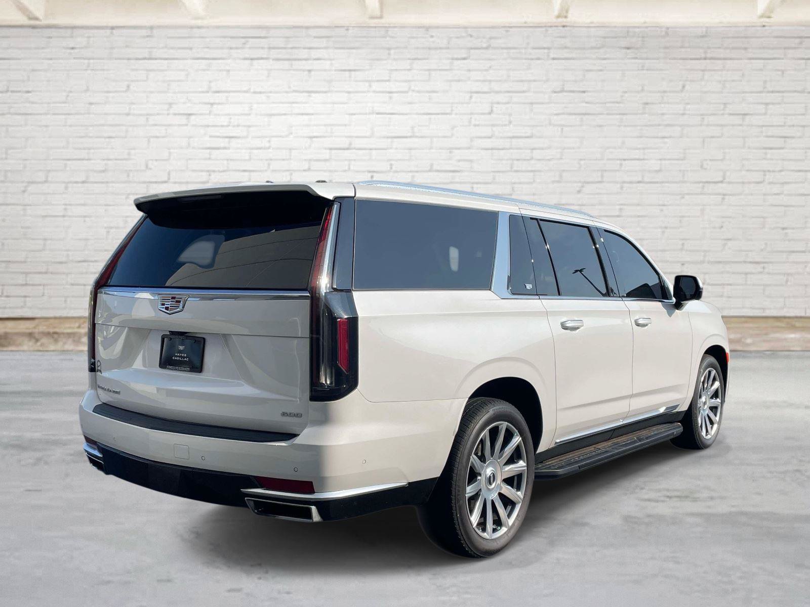 Certified 2024 Cadillac Escalade ESV Premium Luxury Platinum w/ LPO, Floor Liner Package AWD/4WD image 3