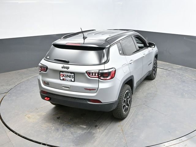 Used 2025 Jeep Compass Trailhawk AWD/4WD image 39