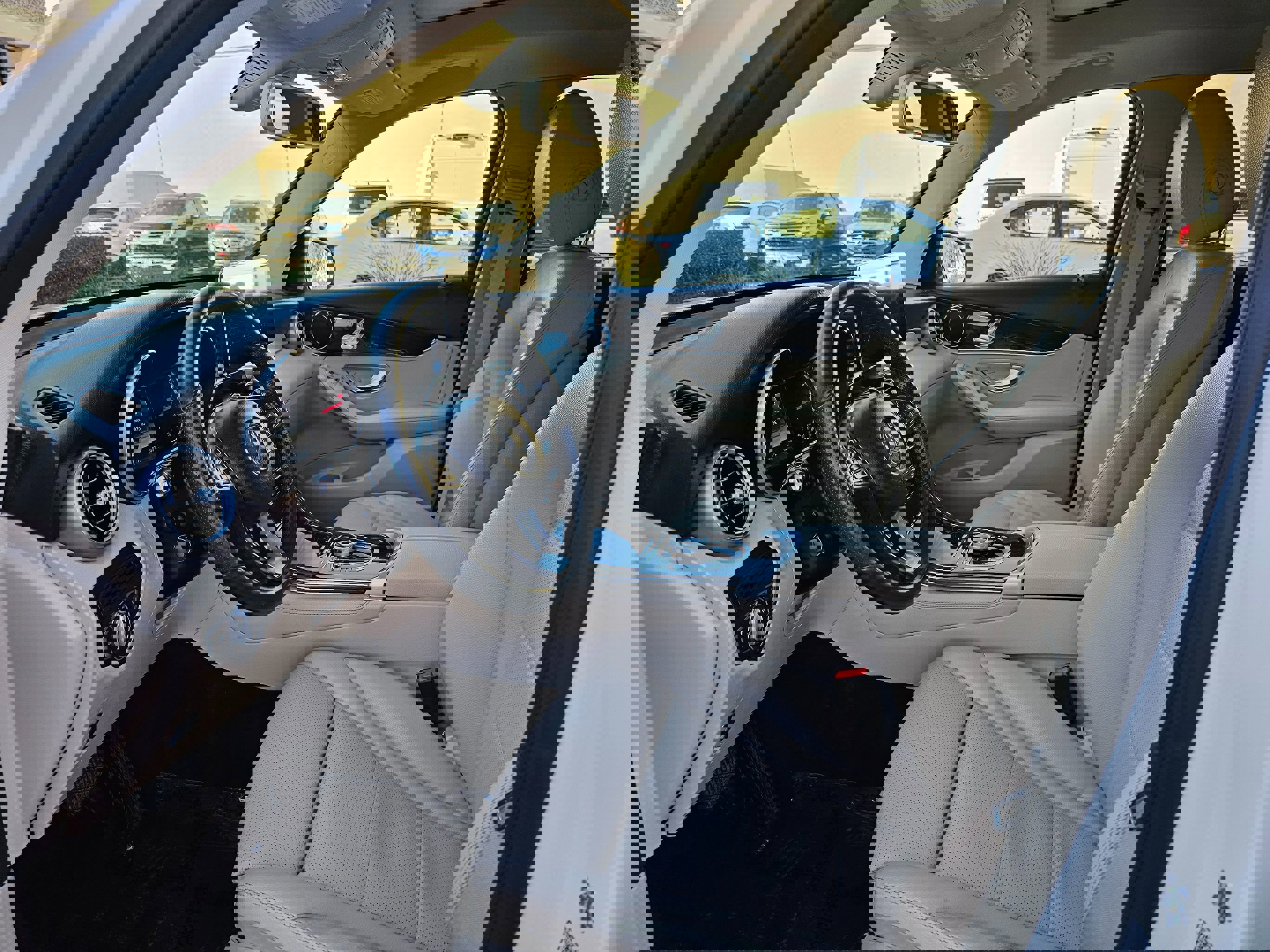 Used 2017 Mercedes-Benz GLC 300 4MATIC SUV image 16