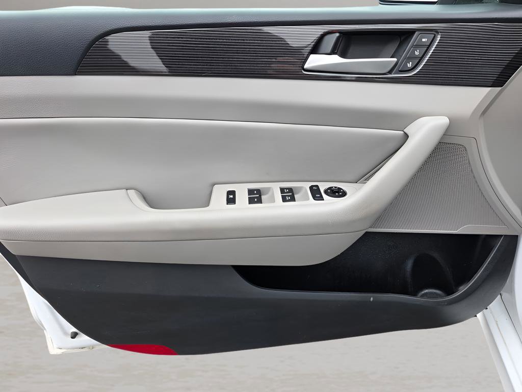 Used 2018 Hyundai Sonata Limited w/ Cargo Package image 16