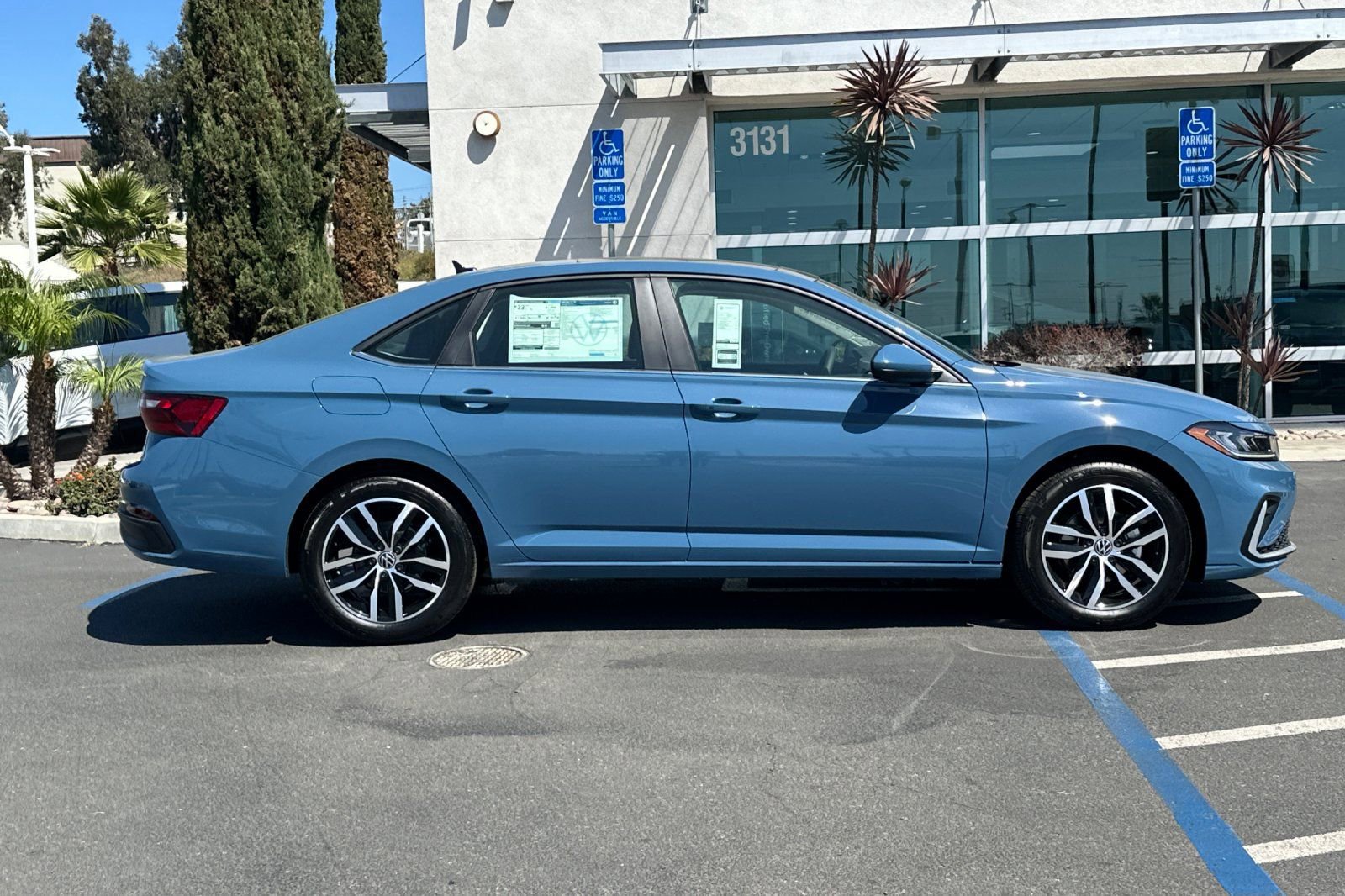 New 2026 Volkswagen Jetta SE FWD image 4