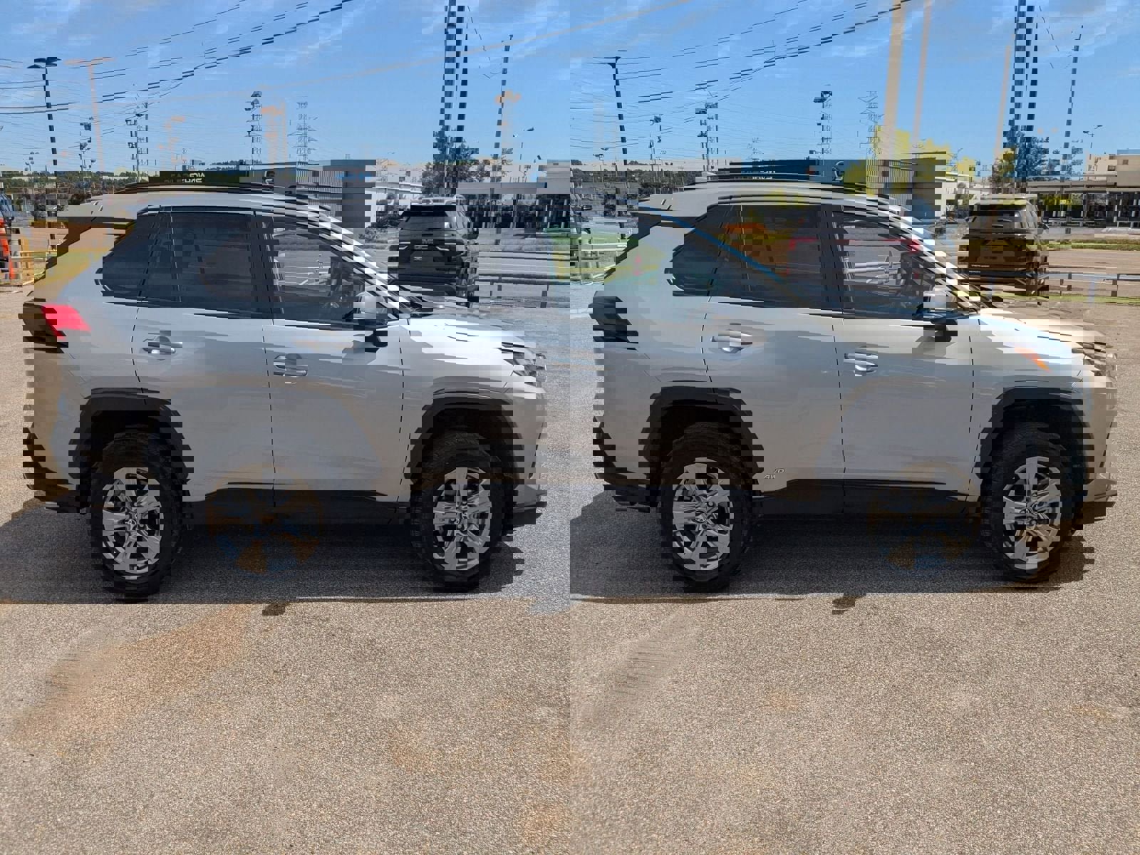 Used 2024 Toyota RAV4 XLE image 7