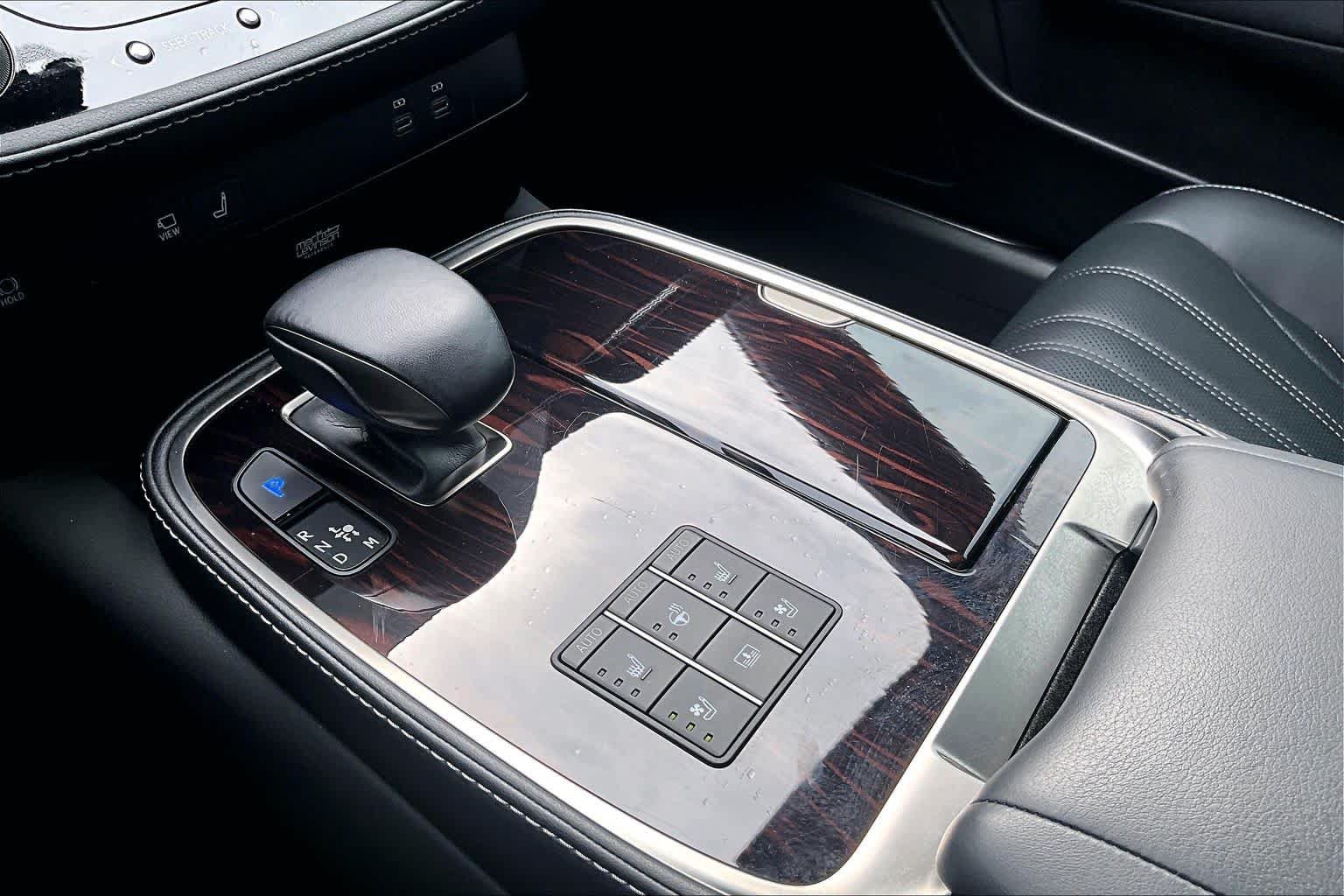 Certified 2024 Lexus LS 500 w/ Interior Upgrade Package RWD image 16