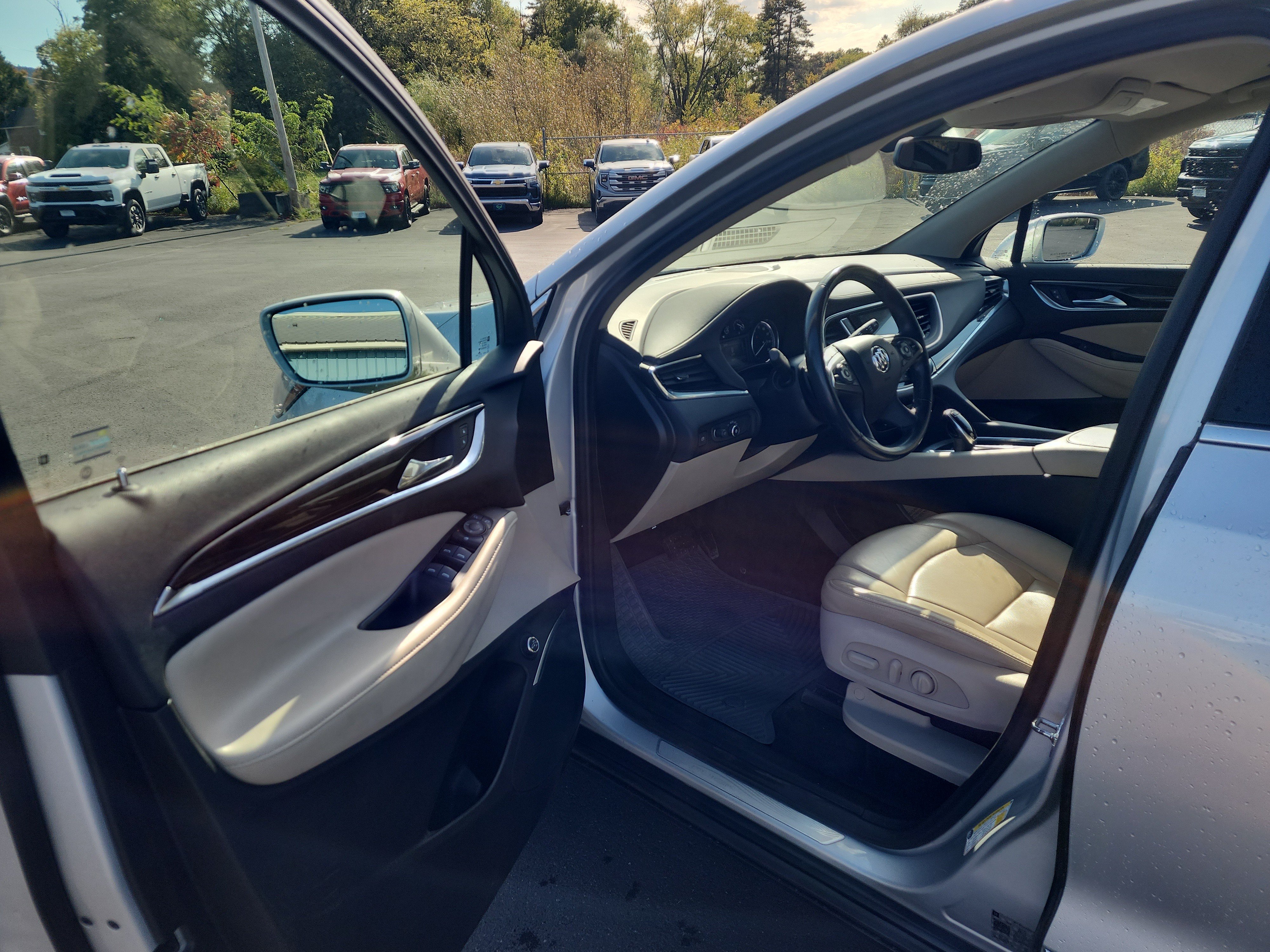 Certified 2019 Buick Enclave Essence AWD/4WD image 10