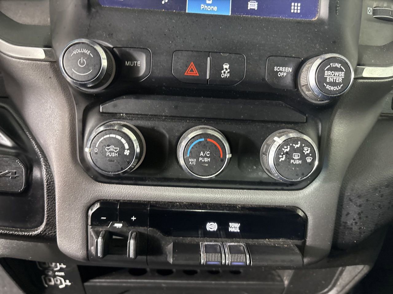 Used 2024 RAM 3500 Big Horn image 18