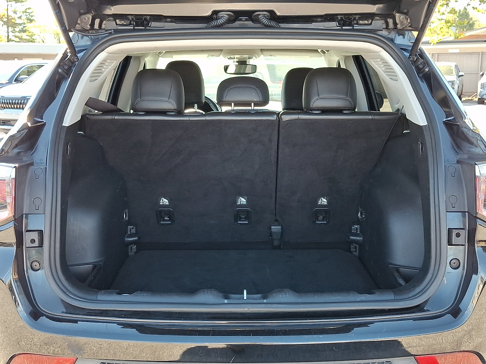 Used 2018 Jeep Compass Latitude w/ Popular Equipment Group AWD/4WD image 28
