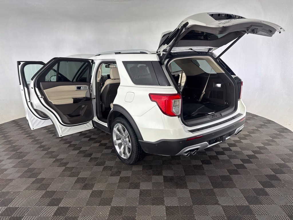 Used 2020 Ford Explorer Platinum w/ Premium Technology Package AWD/4WD image 18