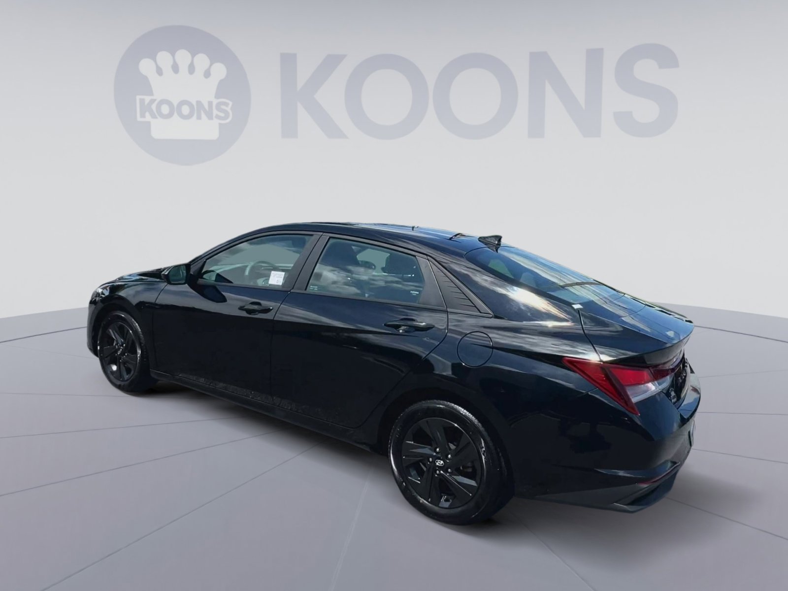 Used 2023 Hyundai Elantra SEL FWD image 8