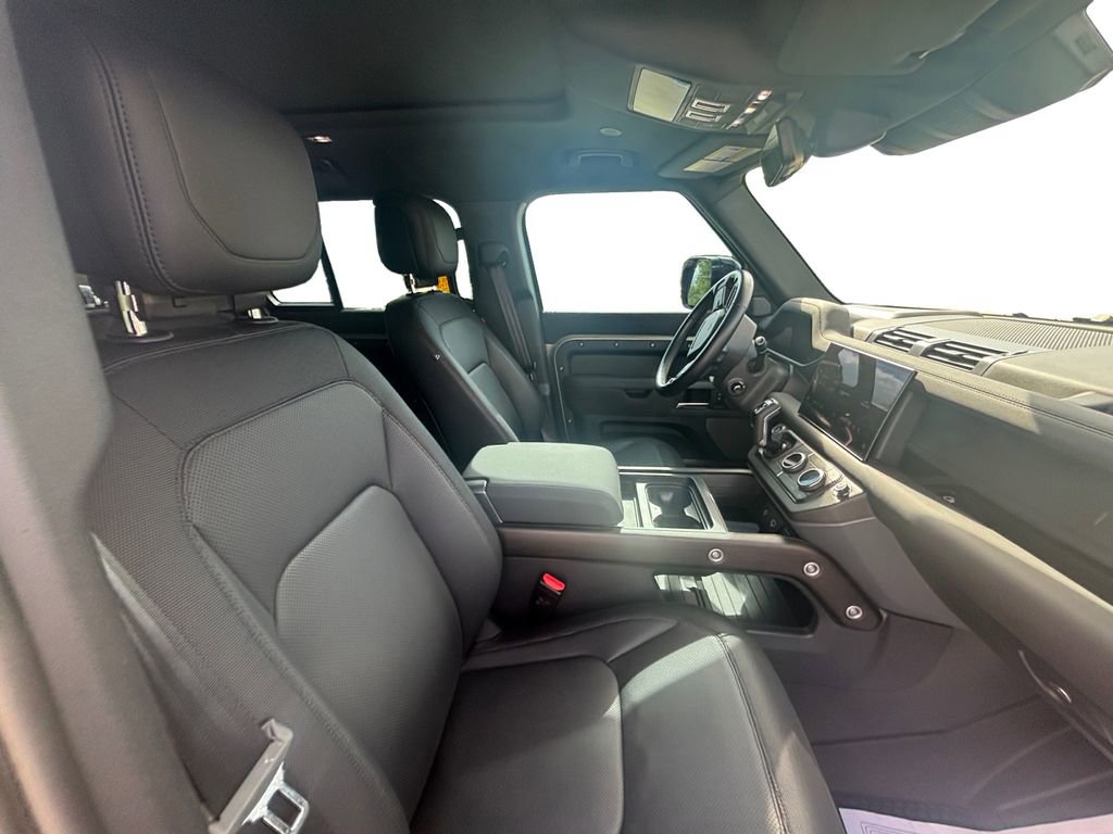 Used 2023 Land Rover Defender 110 X image 15