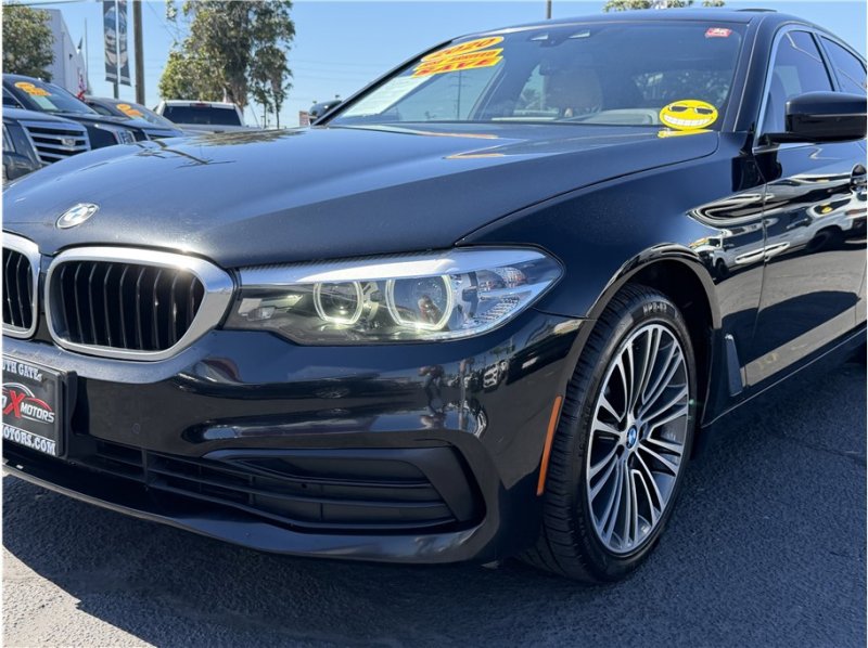 Used 2020 BMW 530i w/ Premium Package image 49
