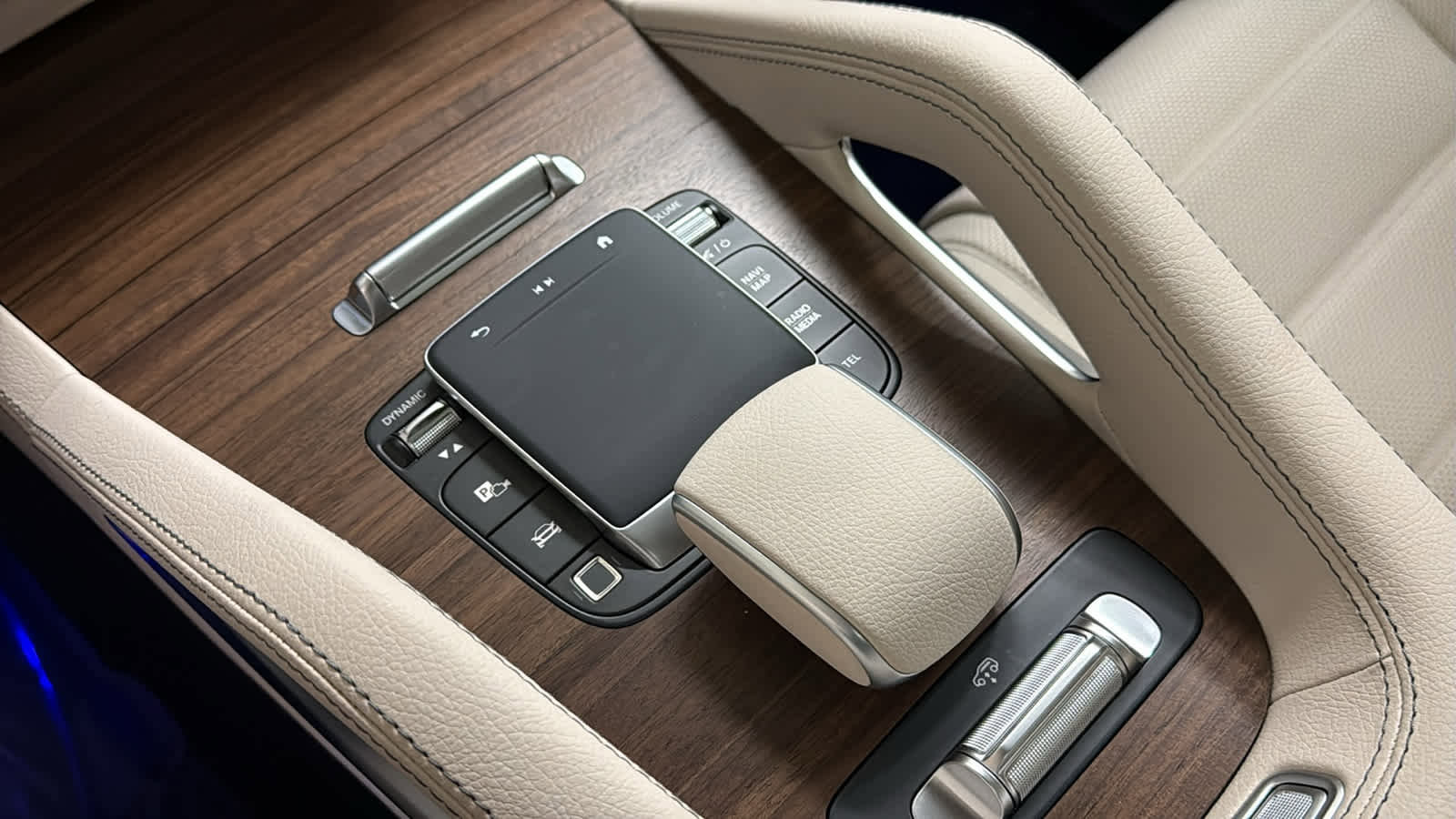 New 2026 Mercedes-Benz GLS 450 4MATIC image 24