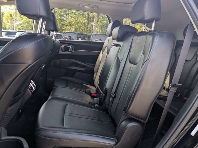 Used 2023 Kia Sorento S w/ Panoramic Sunroof Package AWD/4WD image 13