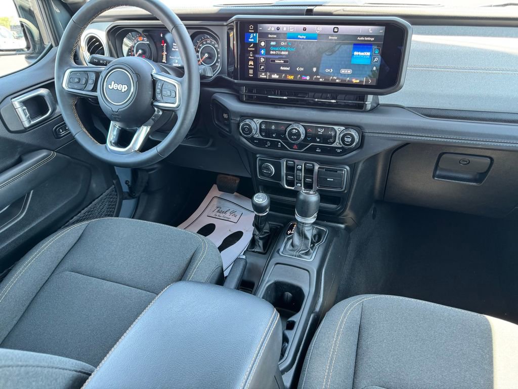Used 2024 Jeep Wrangler Unlimited Sahara AWD/4WD image 12