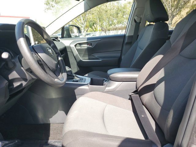Used 2025 Toyota RAV4 XLE image 17
