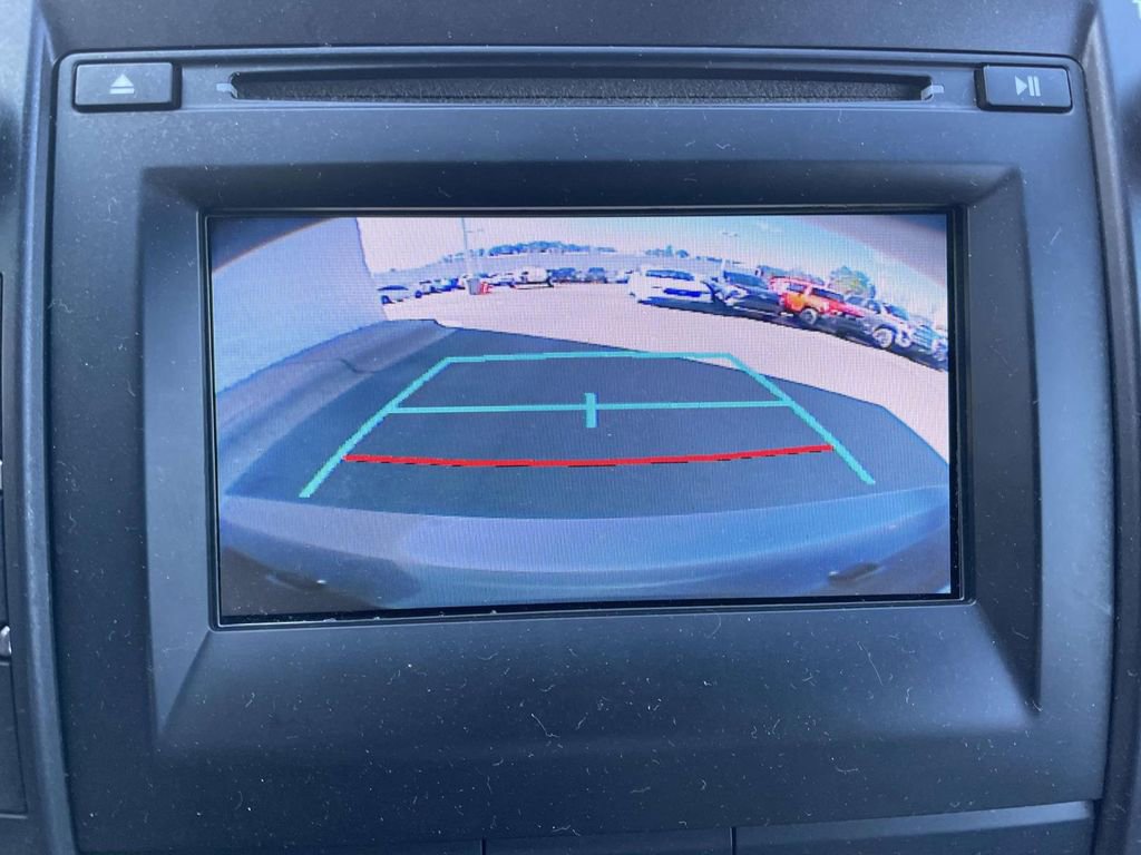 Used 2015 Toyota Camry LE image 39