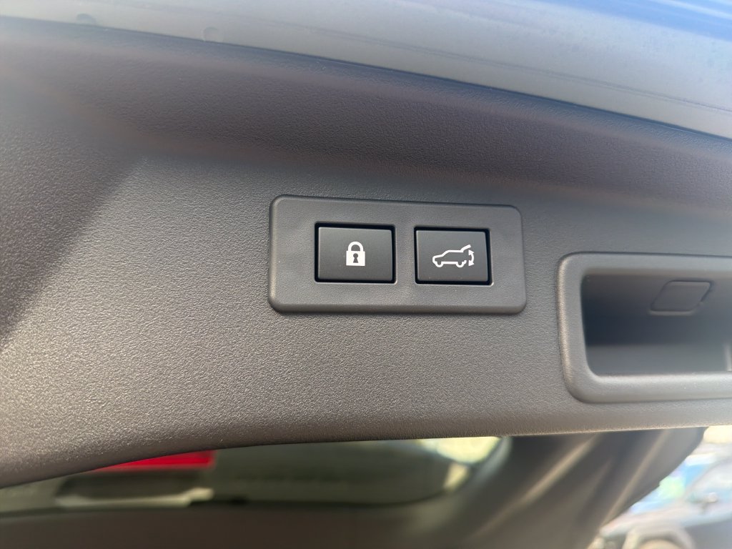 Used 2026 Subaru Outback Limited AWD/4WD image 33
