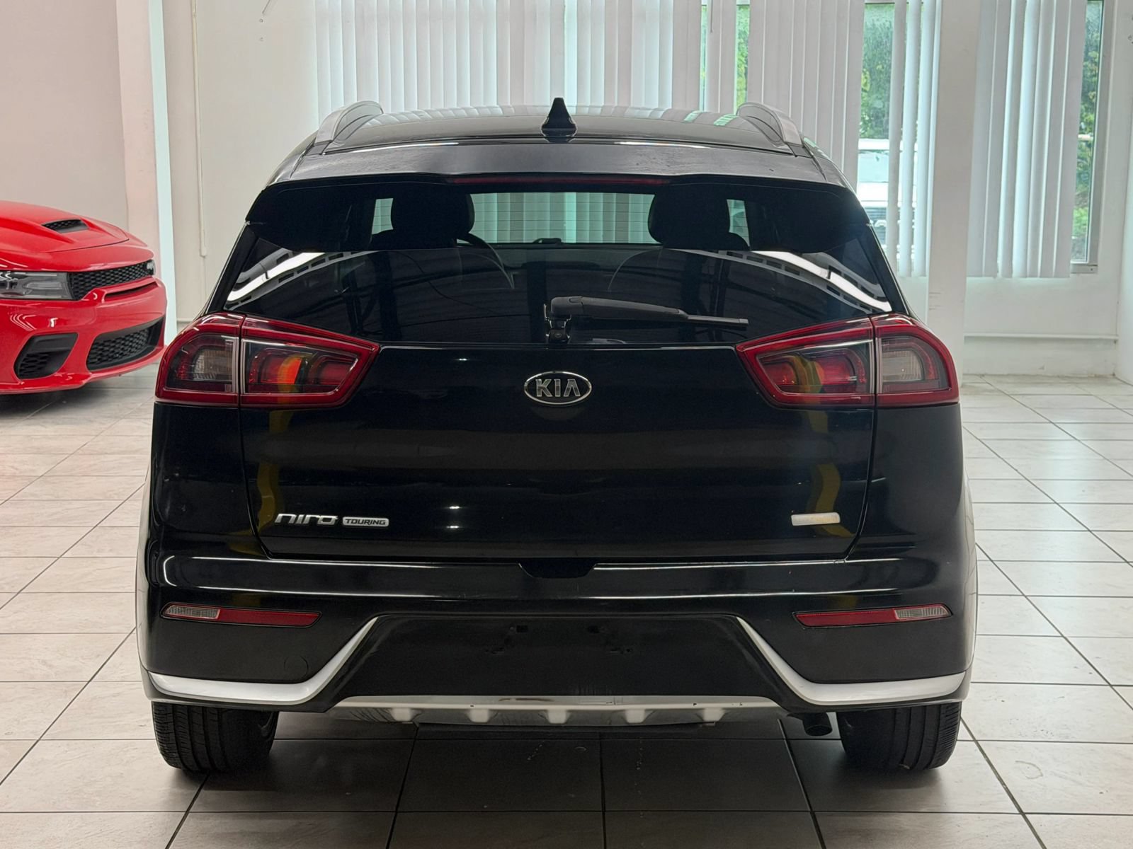 Used 2017 Kia Niro Touring FWD image 8