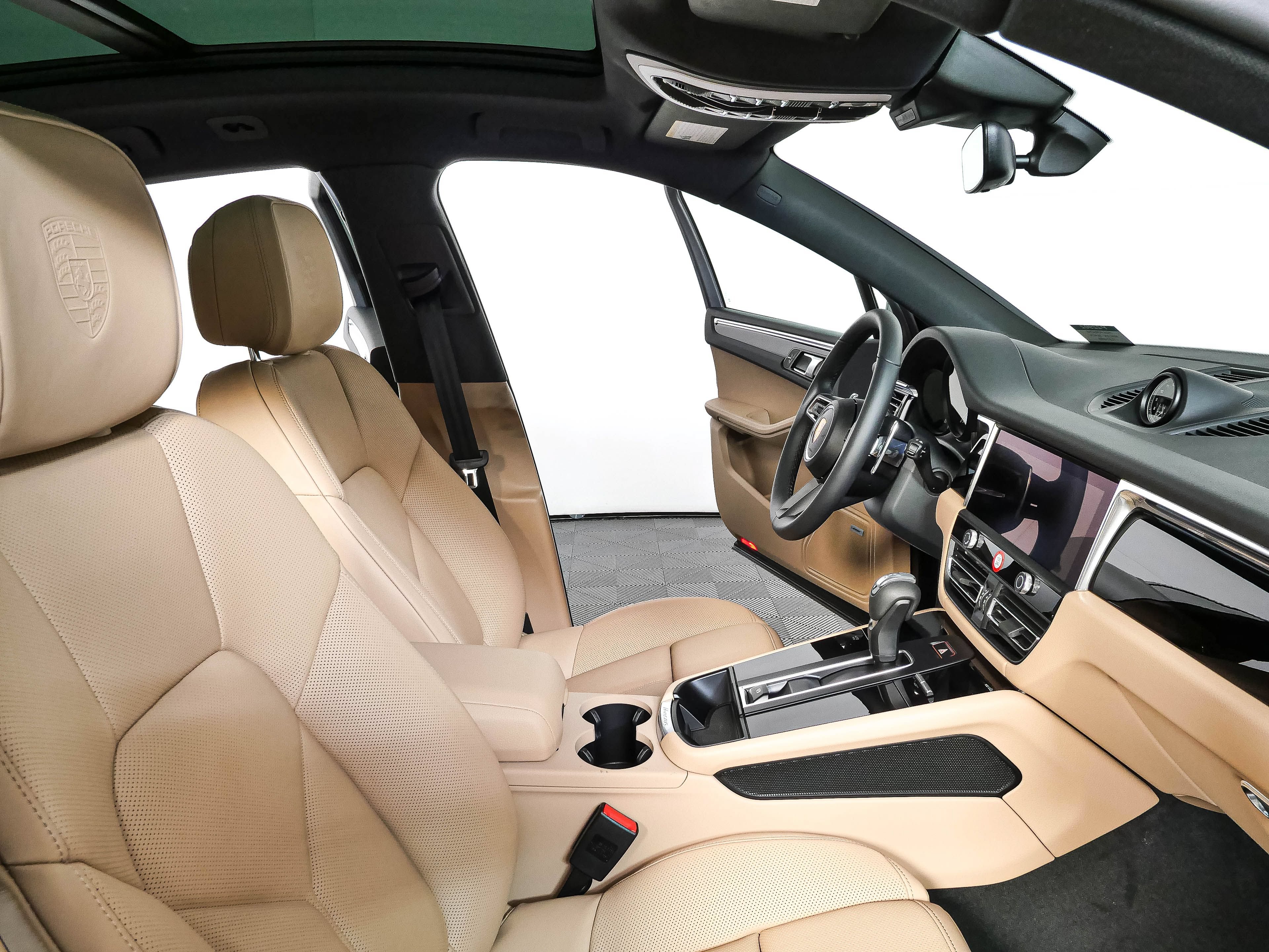 New 2026 Porsche Macan AWD/4WD image 23