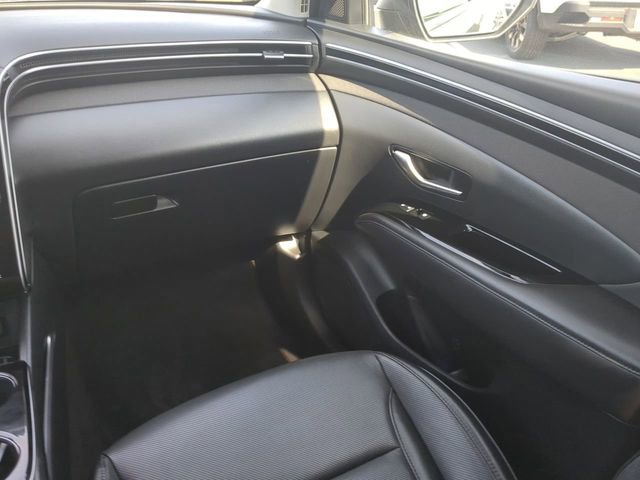 Used 2024 Hyundai Tucson Limited image 16