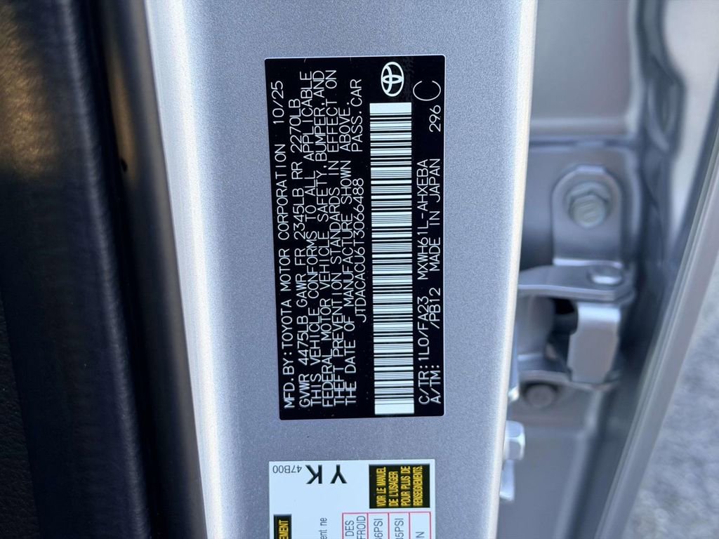 New 2026 Toyota Prius Plug-In Hybrid FWD image 25