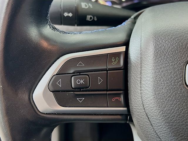 Used 2022 Jeep Compass Latitude w/ Sun and Sound Group AWD/4WD image 13