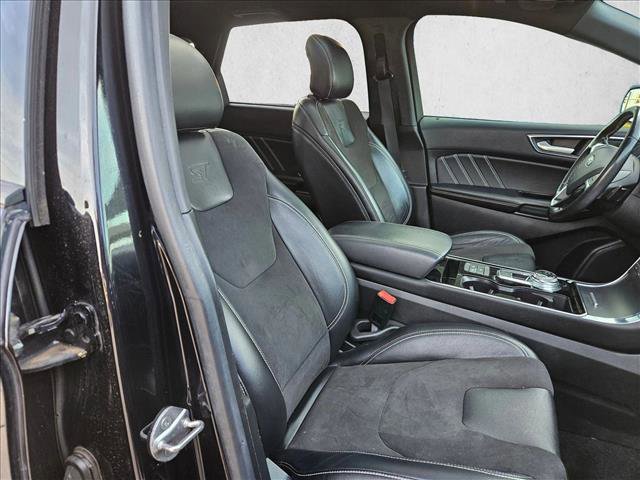 Used 2019 Ford Edge ST w/ Equipment Group 401A AWD/4WD image 16