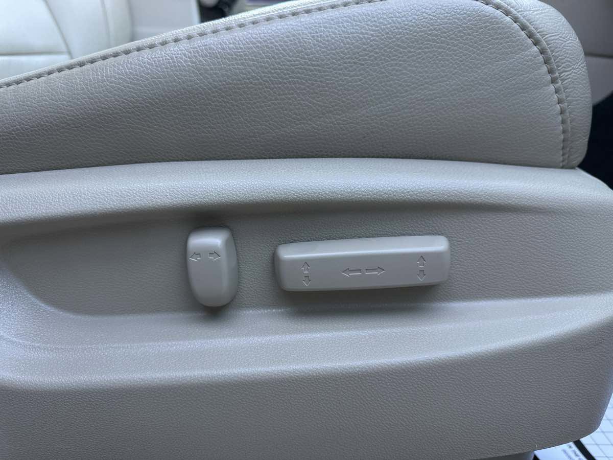 Used 2016 Acura MDX SH-AWD w/ Technology Package image 29