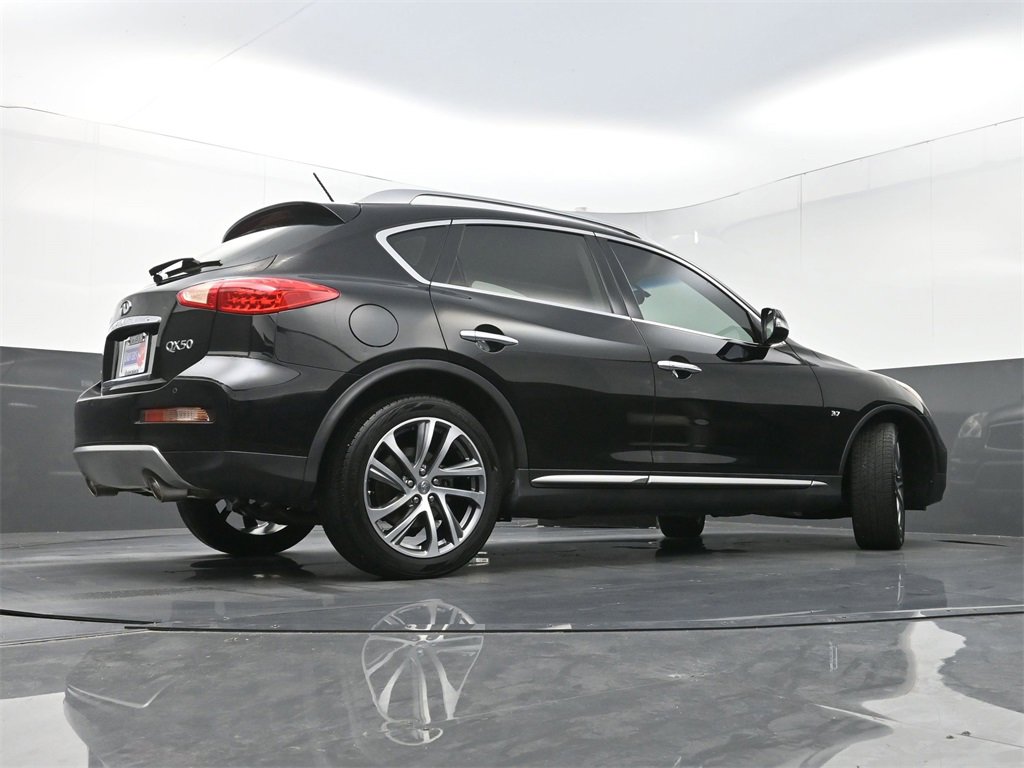Used 2017 INFINITI QX50 2WD w/ Premium Plus Package image 29