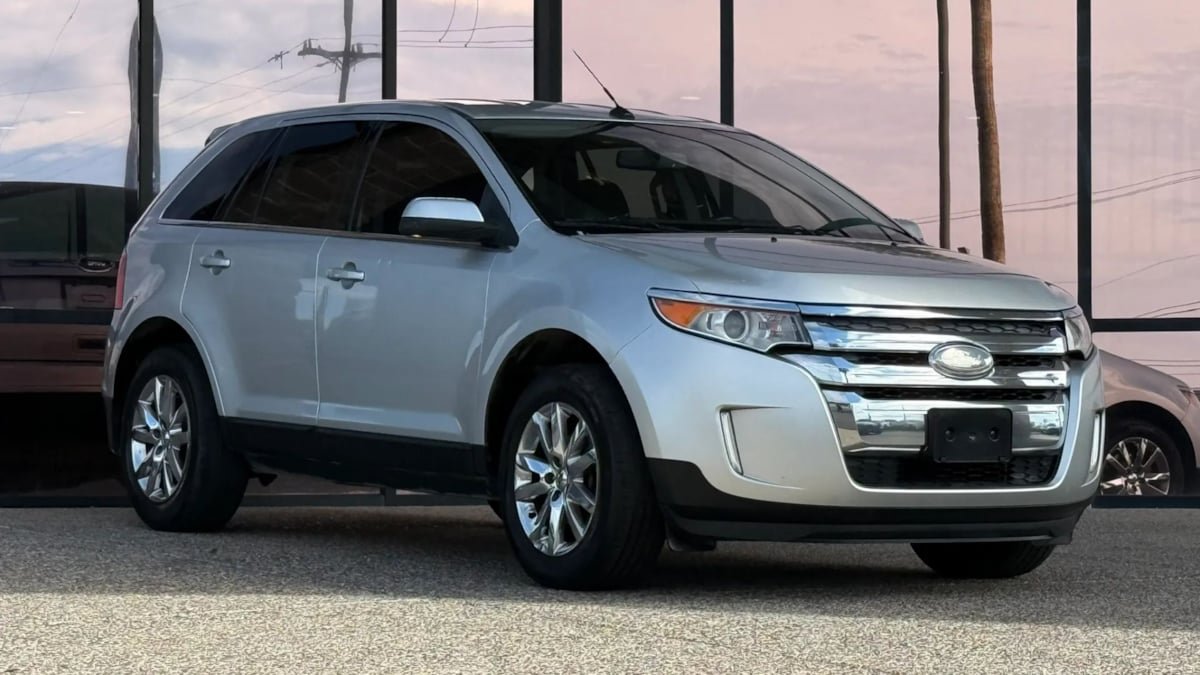 Used 2013 Ford Edge Limited FWD image 17