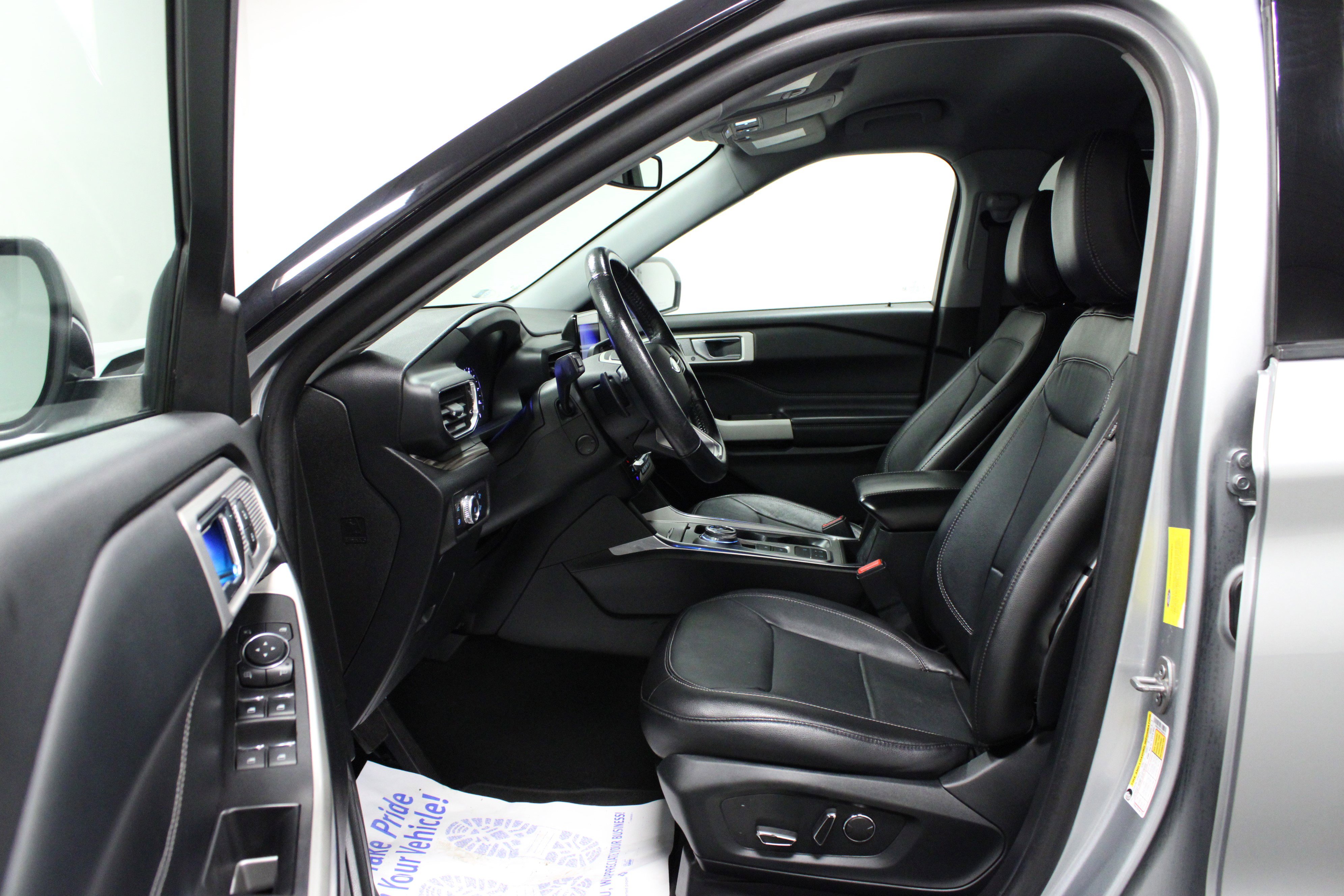 Used 2020 Ford Explorer Limited w/ Hybrid Equipment Group 310A image 12