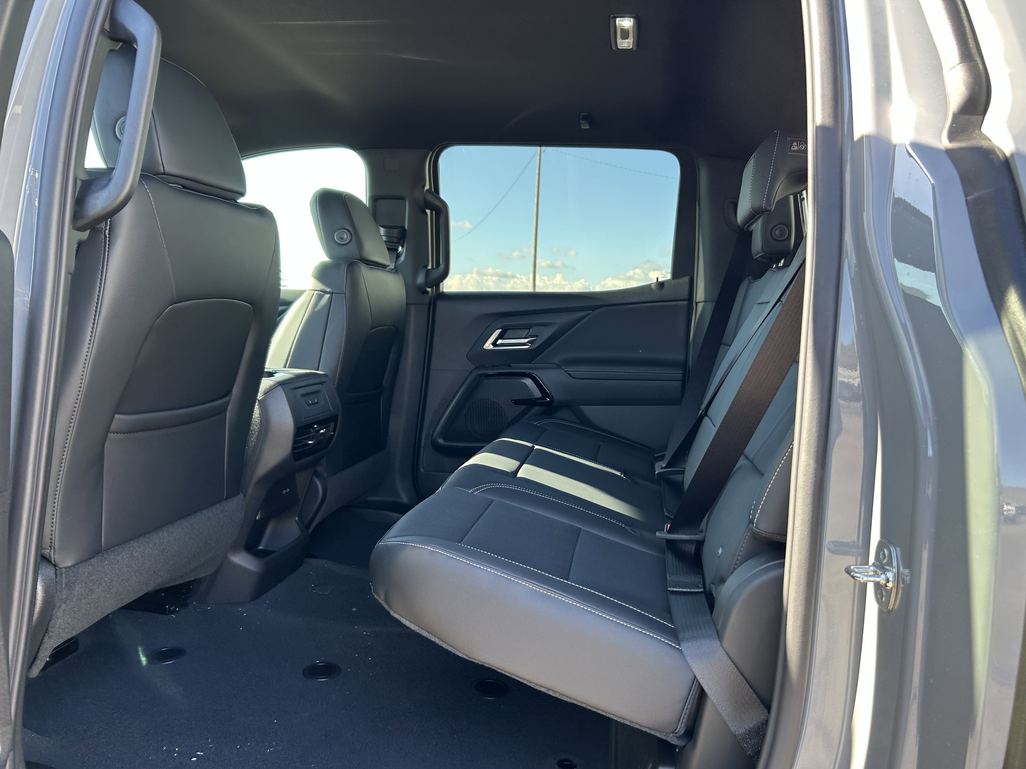 New 2026 Chevrolet Silverado EV LT image 10