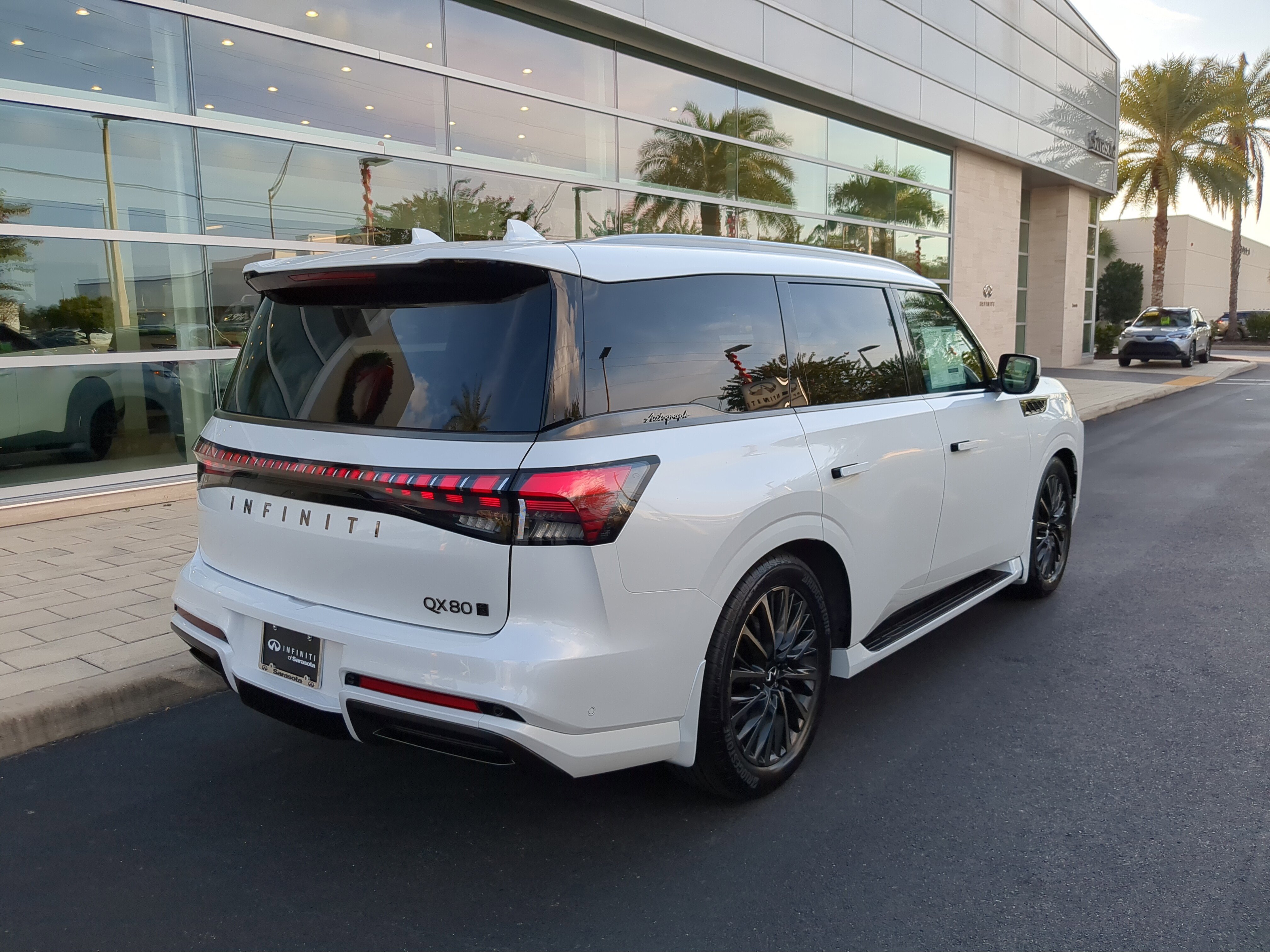 New 2026 INFINITI QX80 Autograph image 4