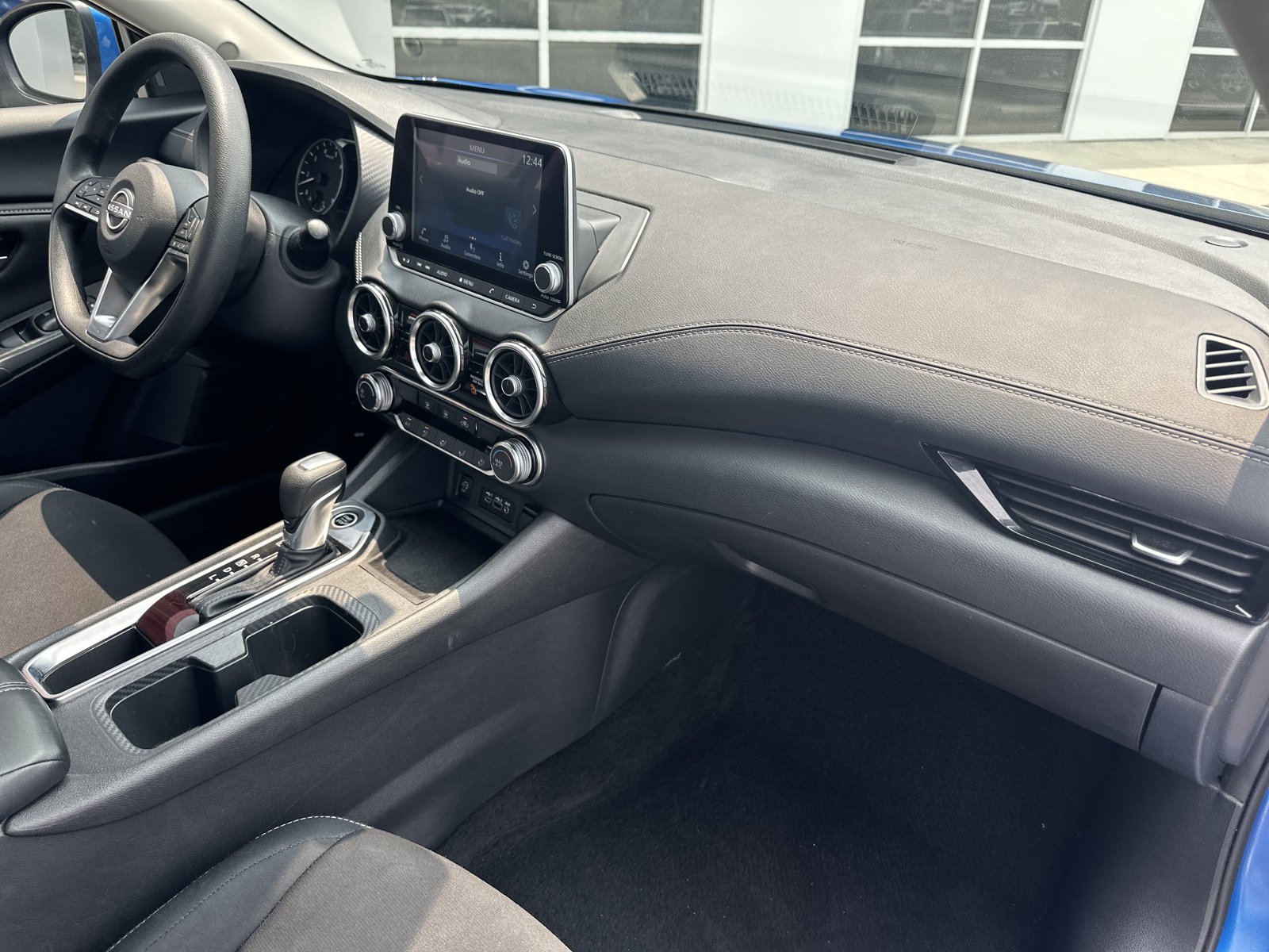 Used 2025 Nissan Sentra SV FWD image 17