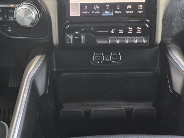 Used 2022 RAM 1500 Laramie AWD/4WD image 17